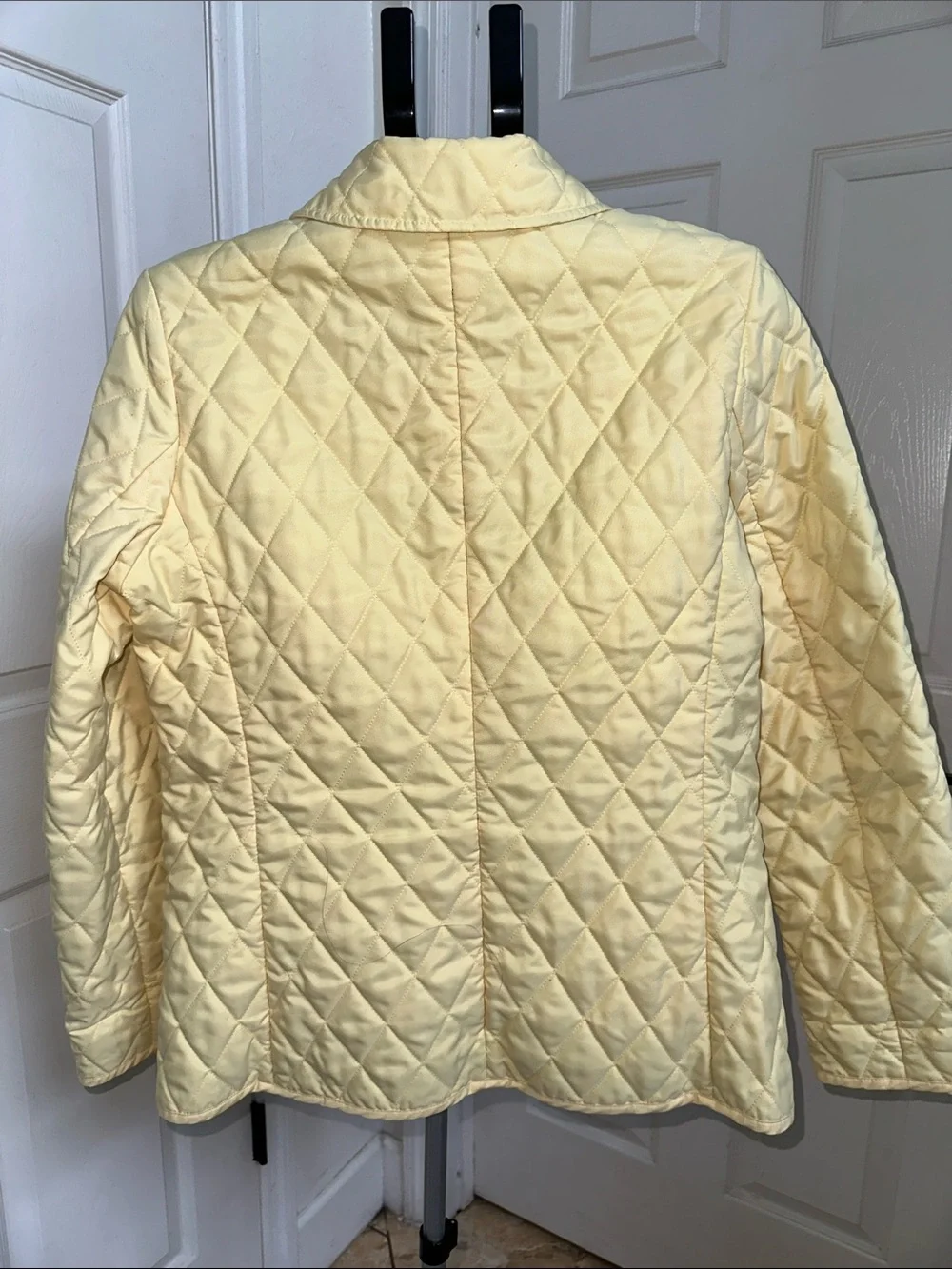 Brooks Brothers Women’s Diamond Quilted Barn Jacket - Pale Yellow/ Plaid Lining